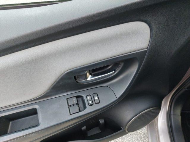 TOYOTA Yaris 1.0 5 porte Active EURO 6 Neopatentati