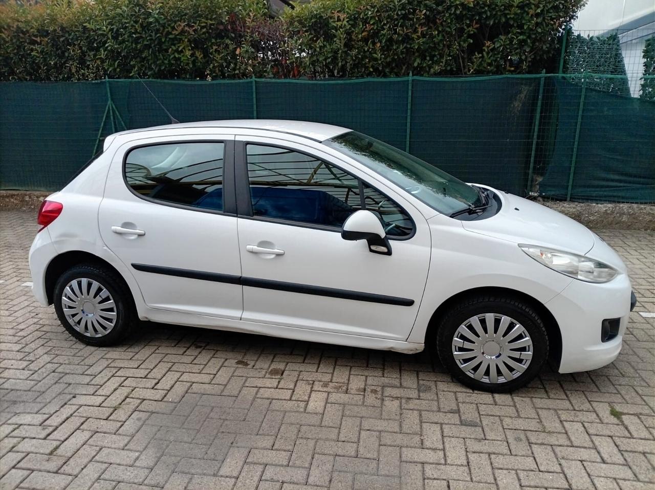 Peugeot 207 1.4 HDi 70CV 5p. Energie Sport