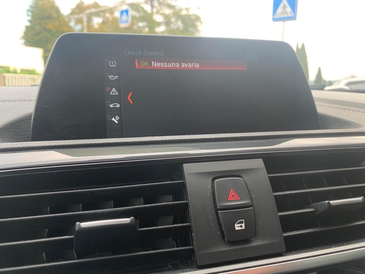 Bmw 118 116d 5p. Urban