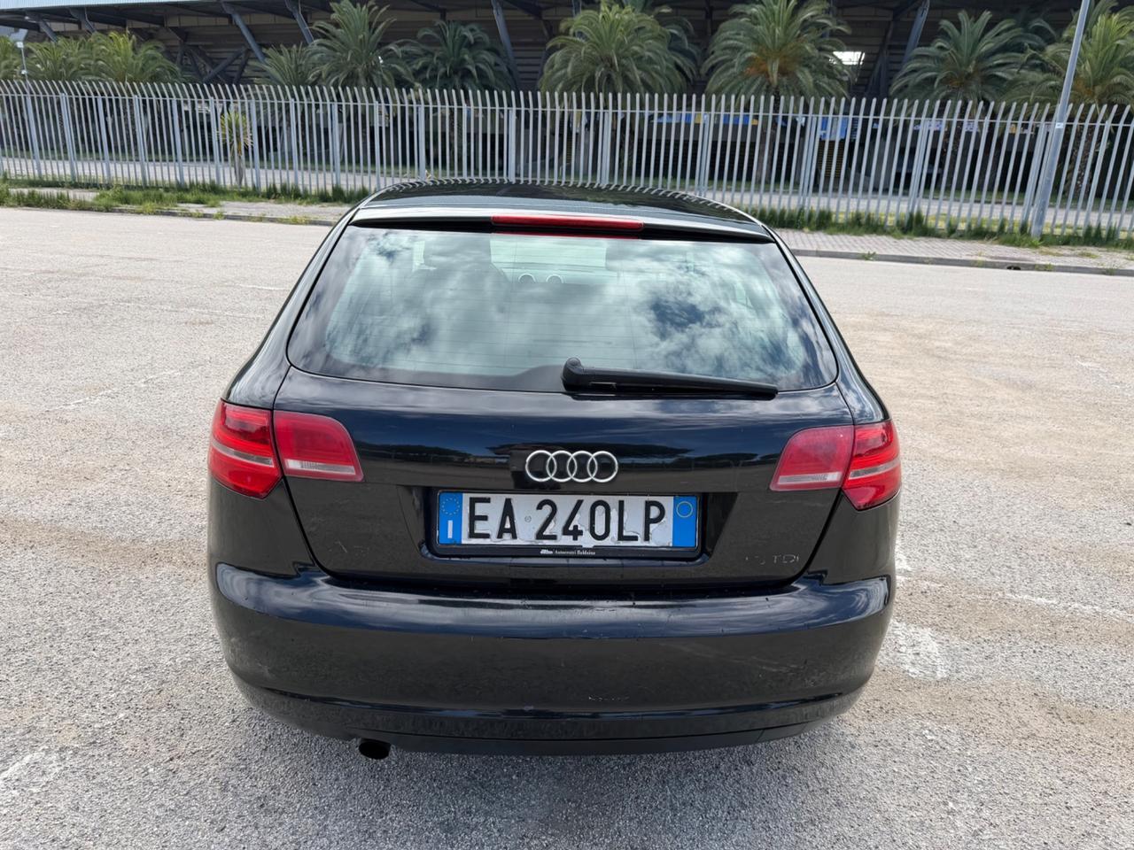 Audi A3 1.6 TDI 105 CV CR Ambition