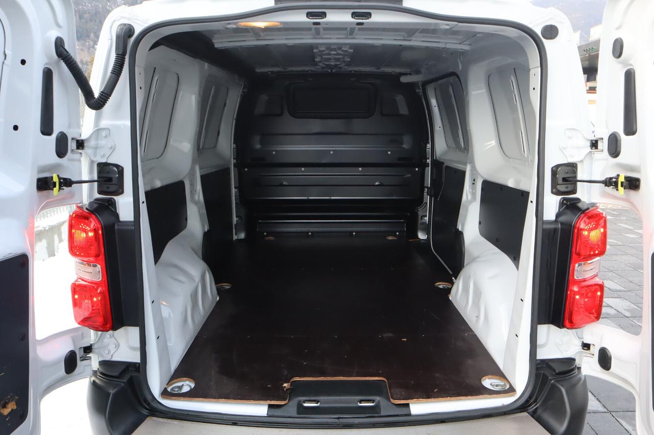 Fiat Scudo 1.5 BlueHDi 120 CV L2 Medio 3 Posti Navi