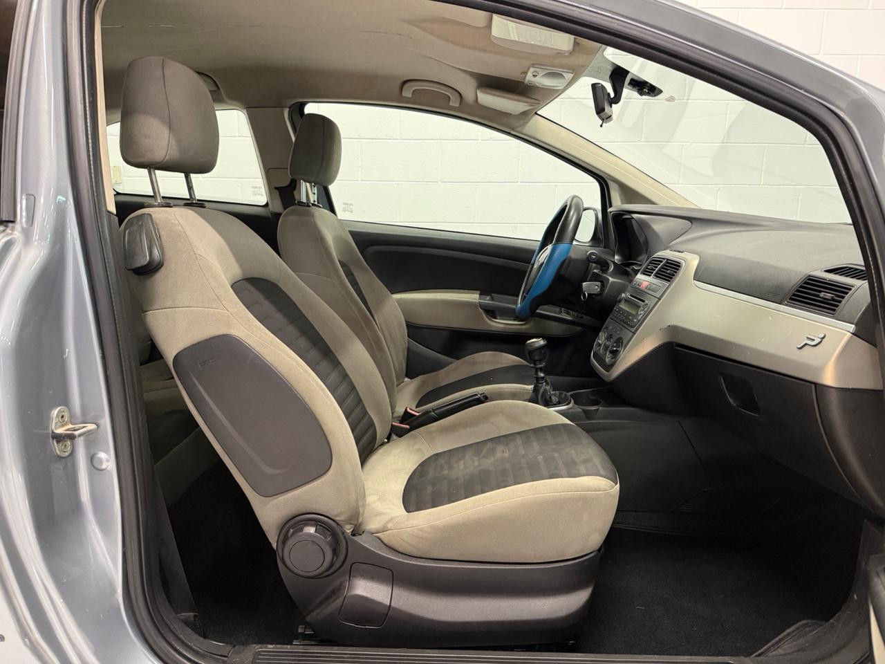 Fiat Grande Punto 1.4 Starjet 16V 3 porte Dynamic