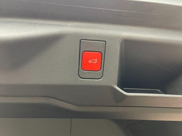 PEUGEOT 5008 Hybrid 1.2 145 e-DCS6 GT km0