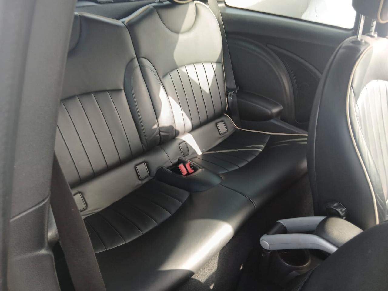 Mini 1.6 16V Cooper D