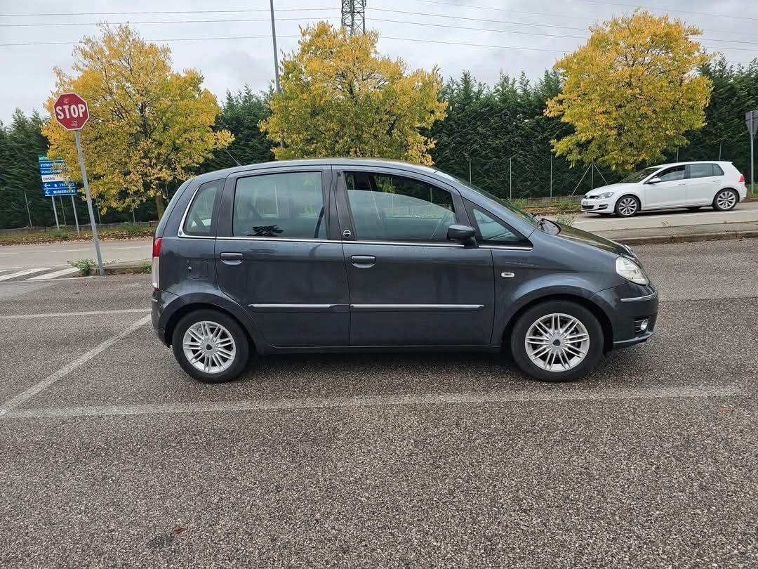 Lancia MUSA 1.4 Argento Ecochic GPL