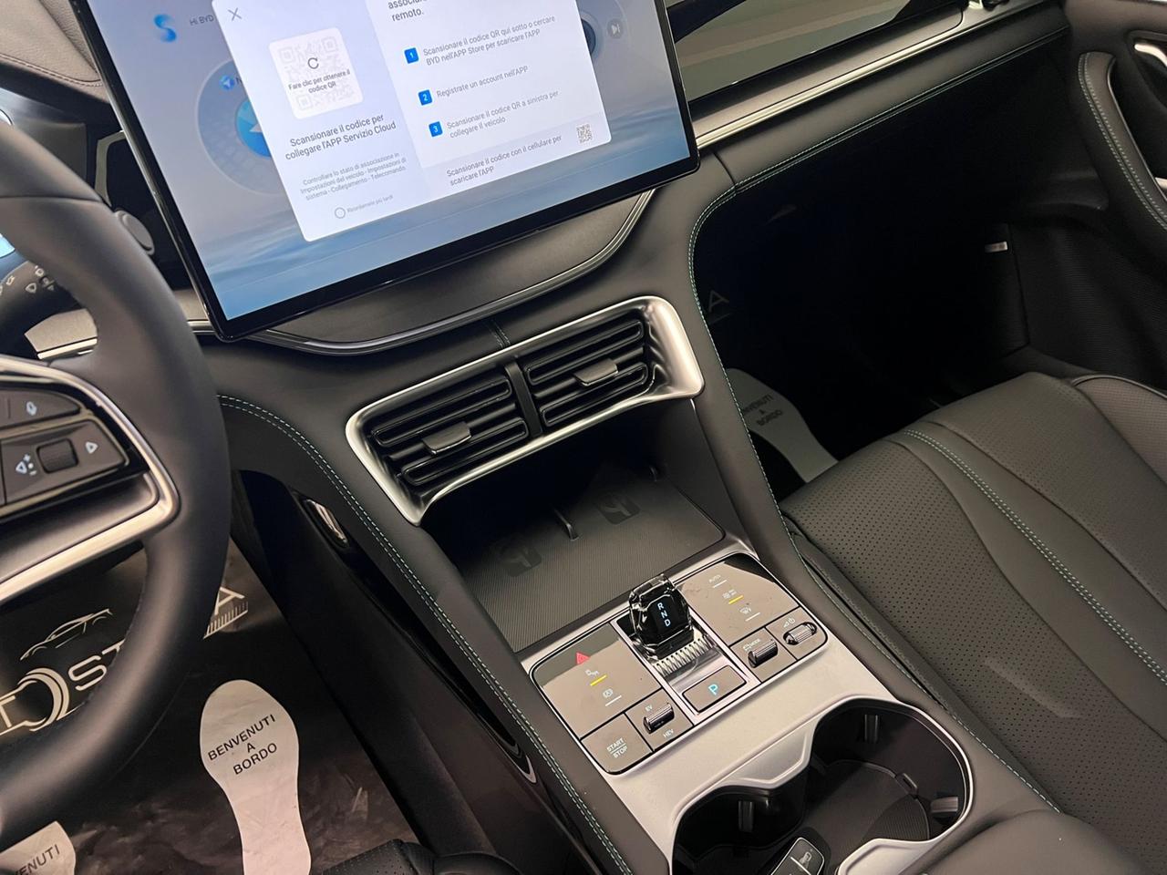 BYD Seal U DM-i U DMi 1.5 218 CV PHEV Boost - VARI COLORI!