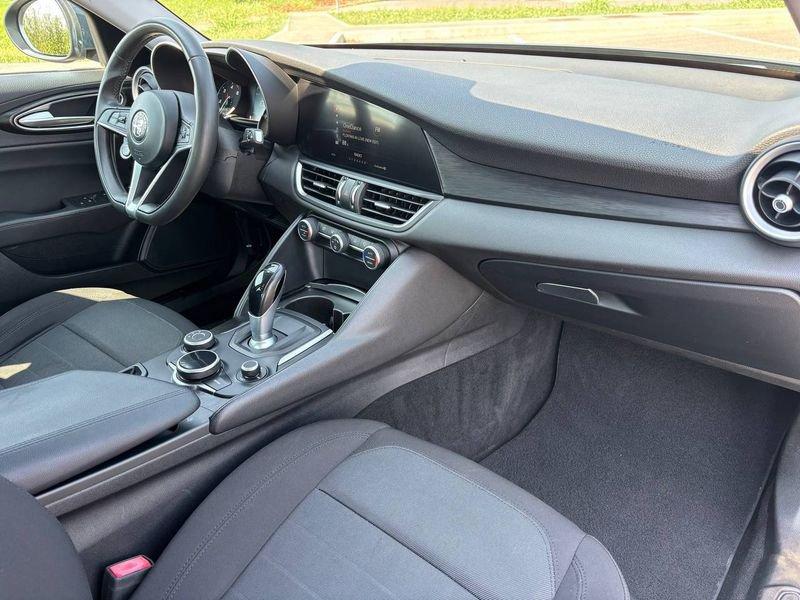 Alfa Romeo Giulia CINGHIA FATTA - 2.2 diesel 150cv