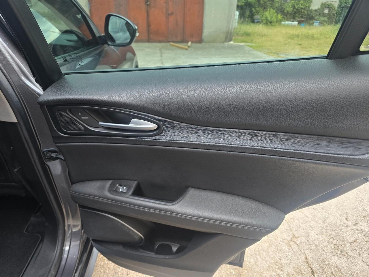 Alfa Romeo Stelvio 2.2 Turbodiesel 160 CV AT8 RWD Business