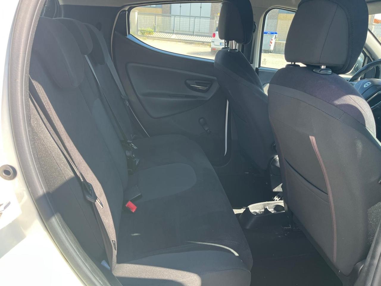 Lancia Ypsilon Platinum 110000 KM GARANZIA 12 m LEGGERE)