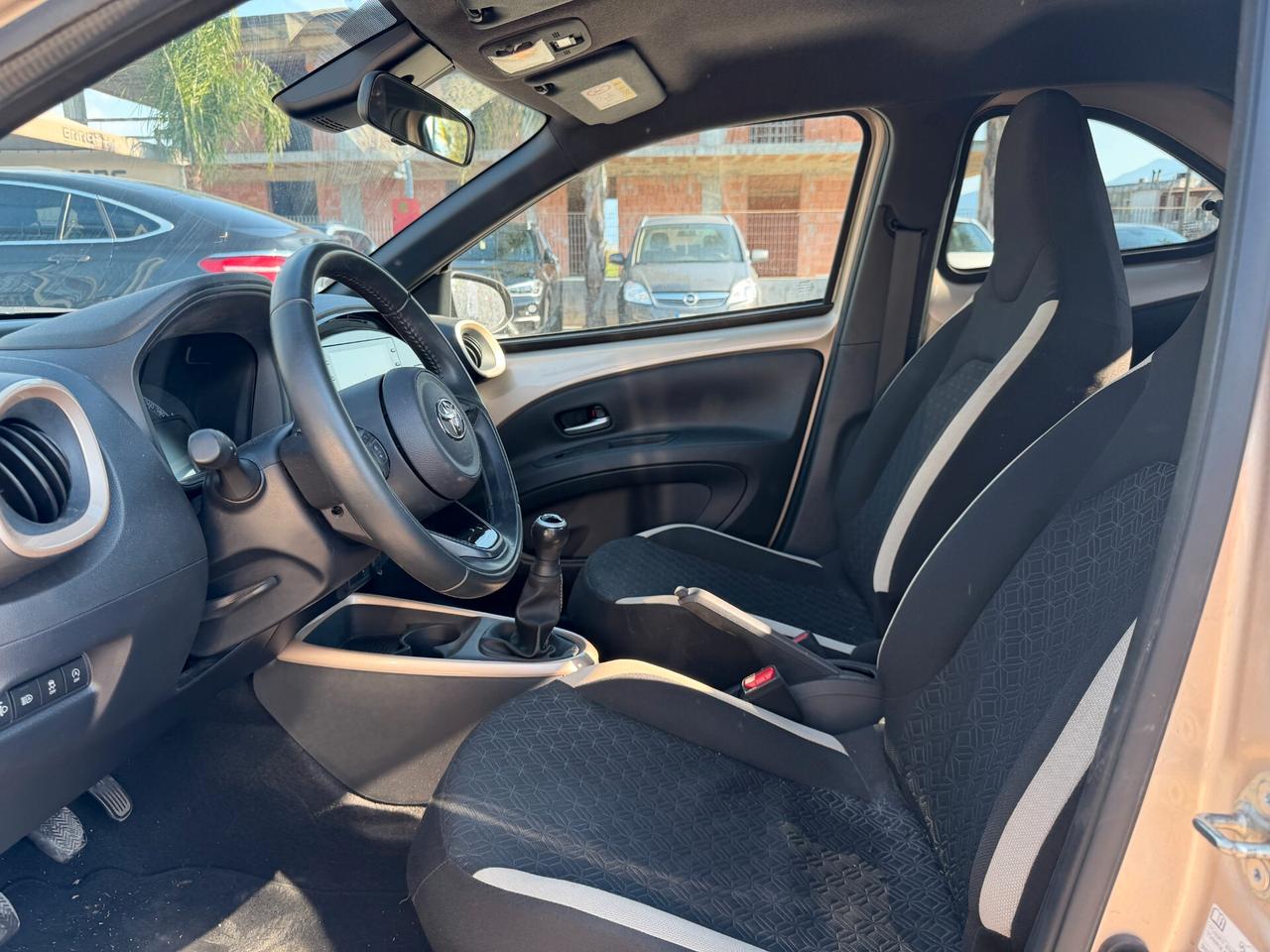 TOYOTA AYGO X 2023 1.0 BENZINA 72 CV *AIRB OK