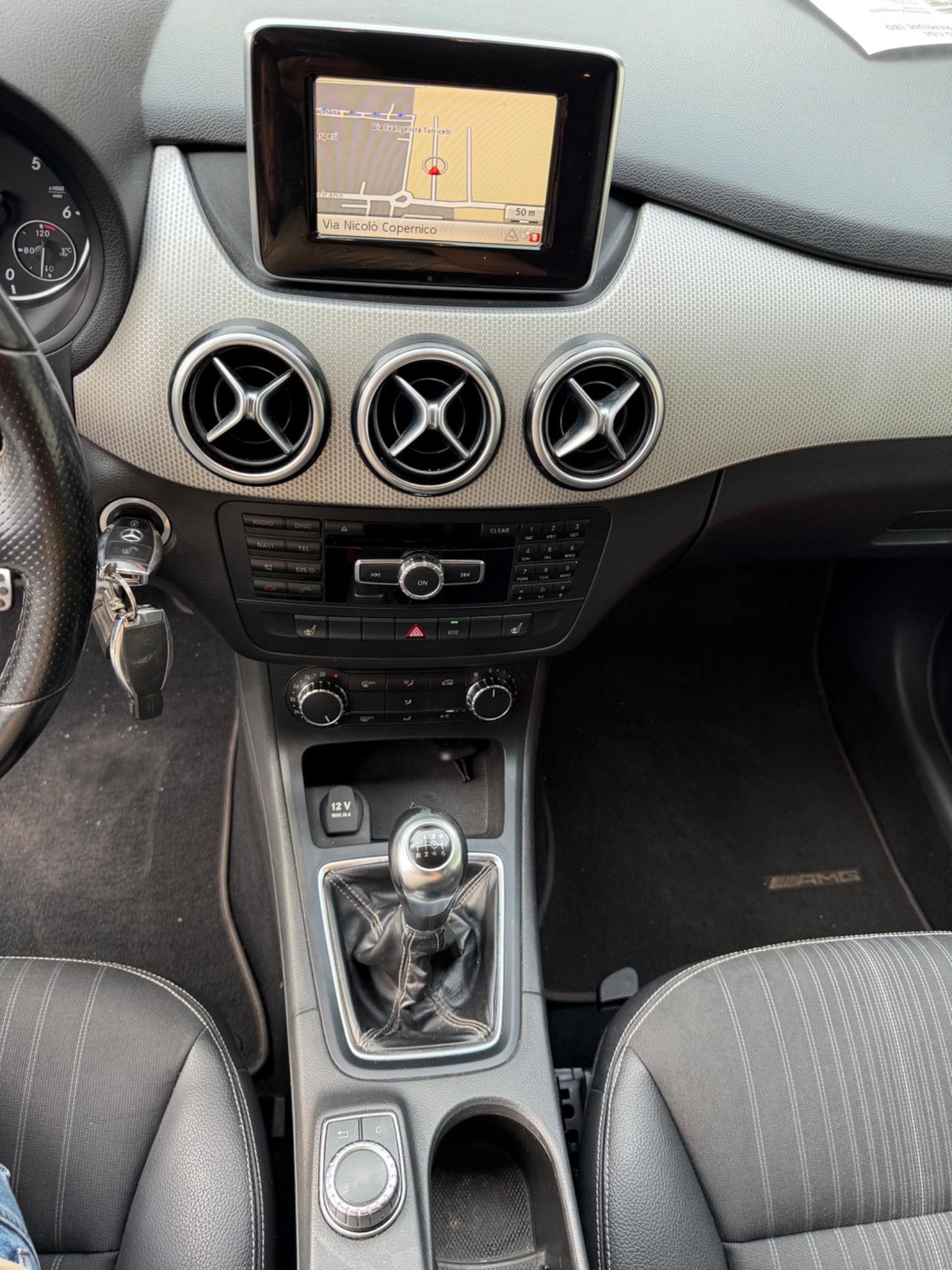 Mercedes-benz B 180 CDI Premium AMG Blueefficiency
