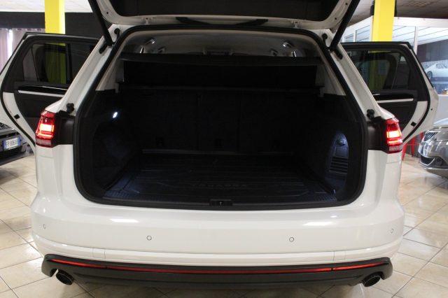 VOLKSWAGEN Touareg 3.0 V6 TDI "Km E SERVICE CERTIFICATI VOLKSWAGEN"