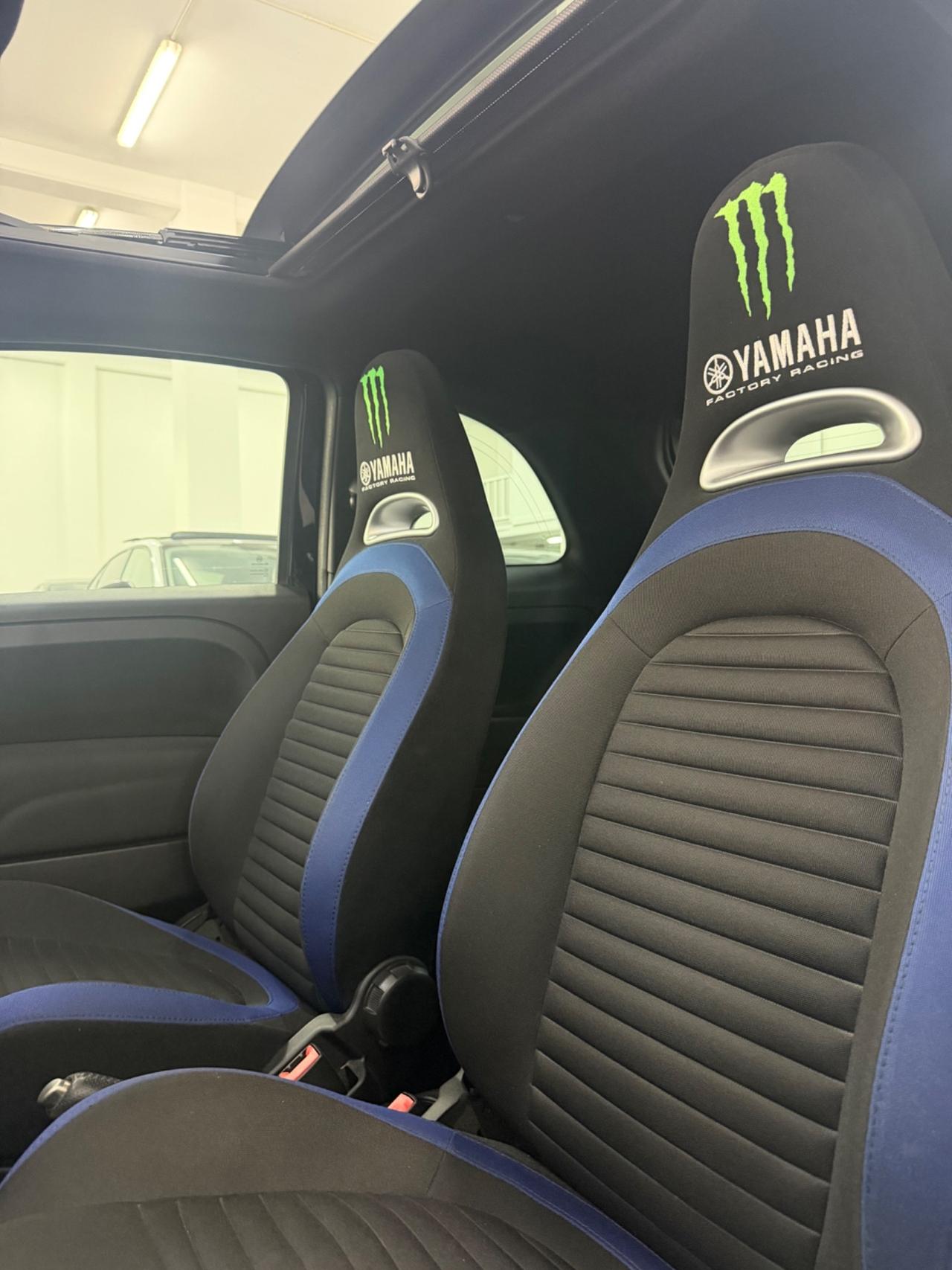 500 Abarth 595 165 CV Monster Energy Yamaha