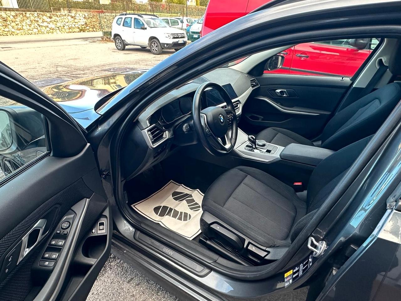 Bmw 330e xDrive Touring Business Advantage