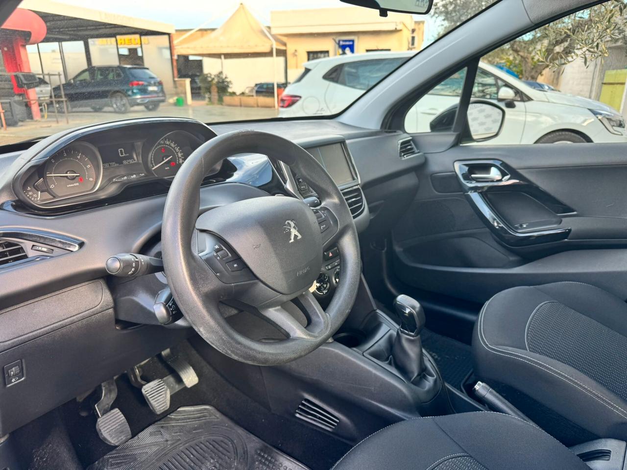 Peugeot 208 BlueHDi 75 5 porte Allure