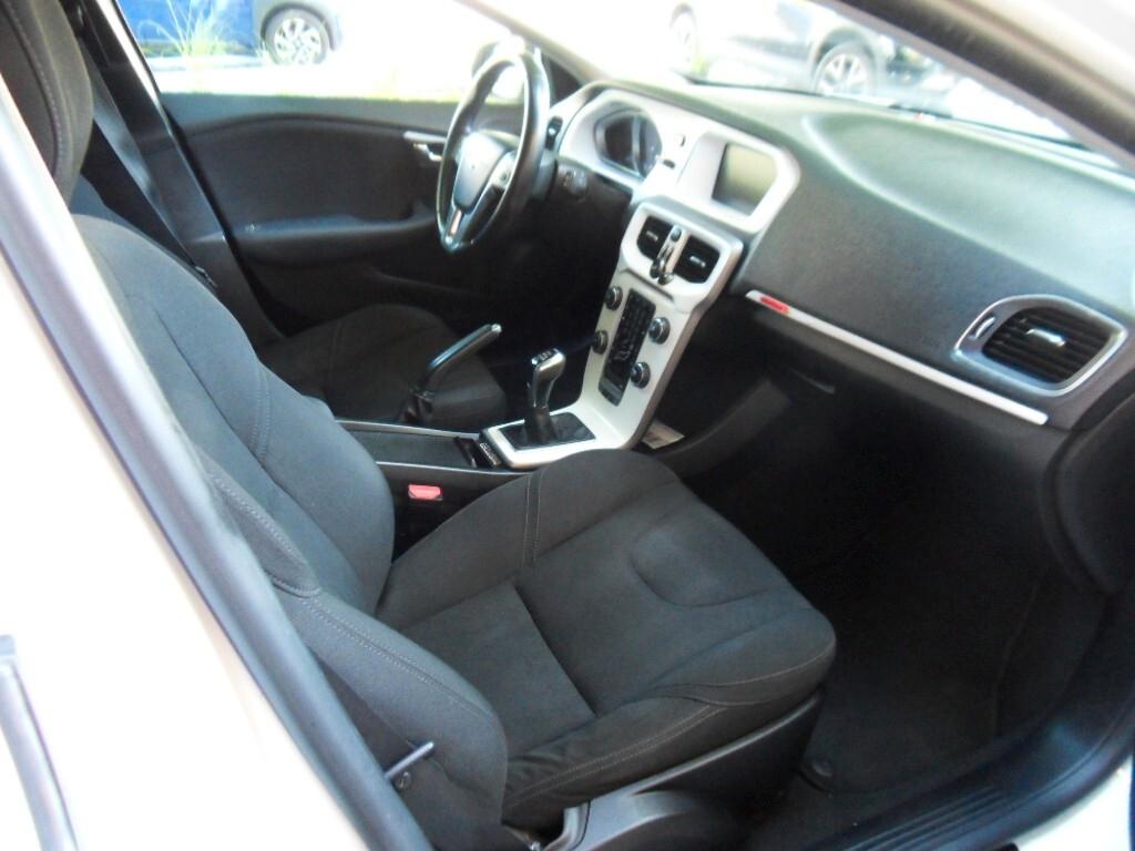 Volvo V40 D2 Business