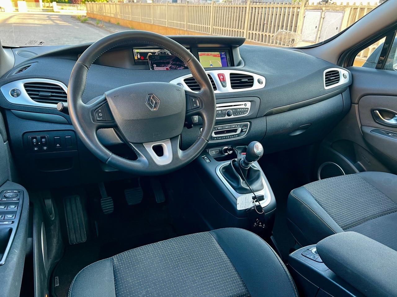 Renault Scenic Scénic X-Mod 1.5 dCi 110CV Luxe