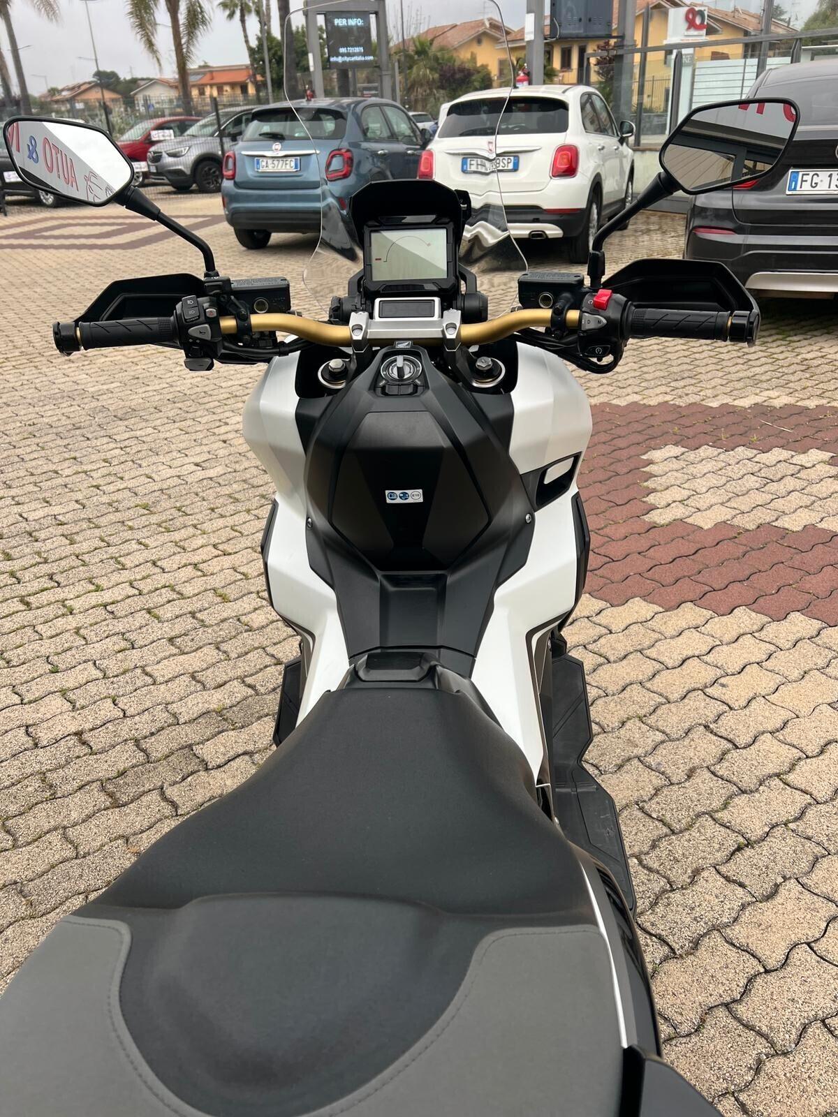 Honda X-ADV 750 X-ADX 750 DCT DESERT TRACK