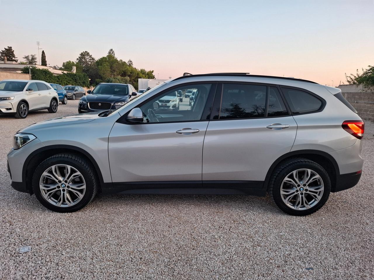 Bmw X1-20d- xLine TETTO*PELLE*LED