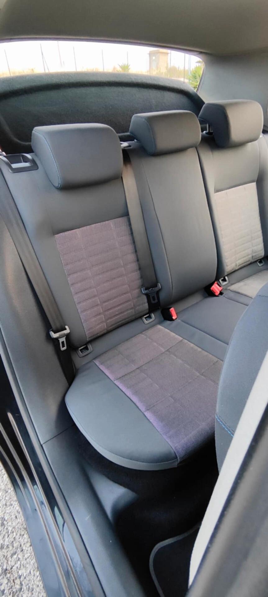 Volkswagen Golf 2.0 TDI DPF 4mot. 5p. GT Sport