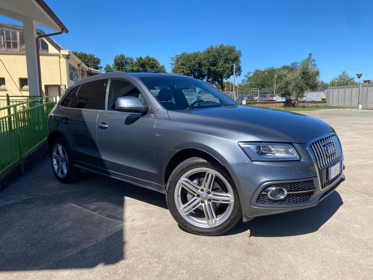 Audi Q5 S LINE PARI AL NUOVO