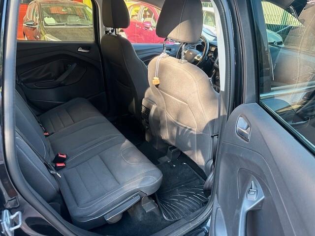 Ford Kuga 2.0 TDCI 115 CV 2WD Titanium