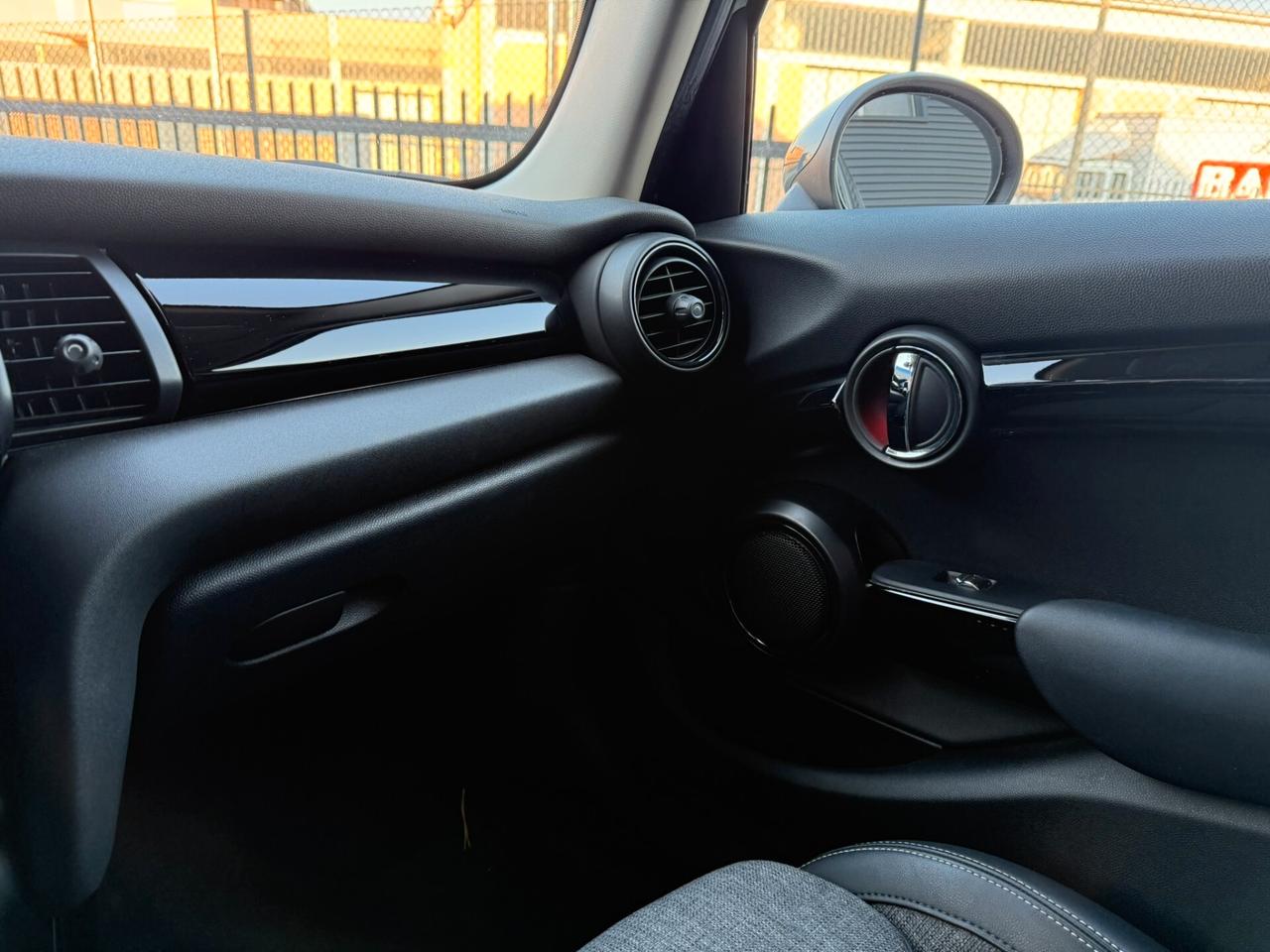 Mini One 1.5 Business 102cv 5p
