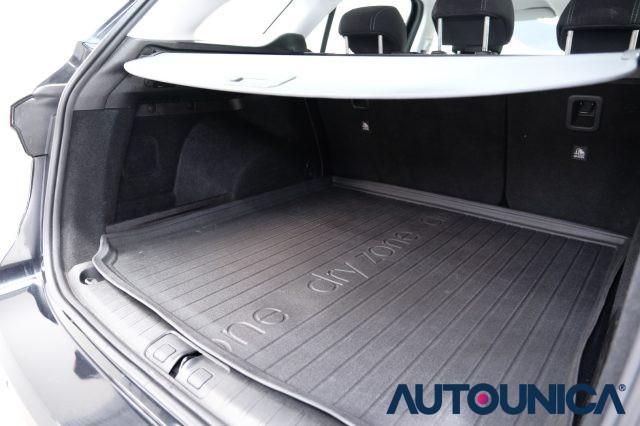 FIAT Tipo 1.3 MJT S&S SW LOUNGE NEOPATENTATI