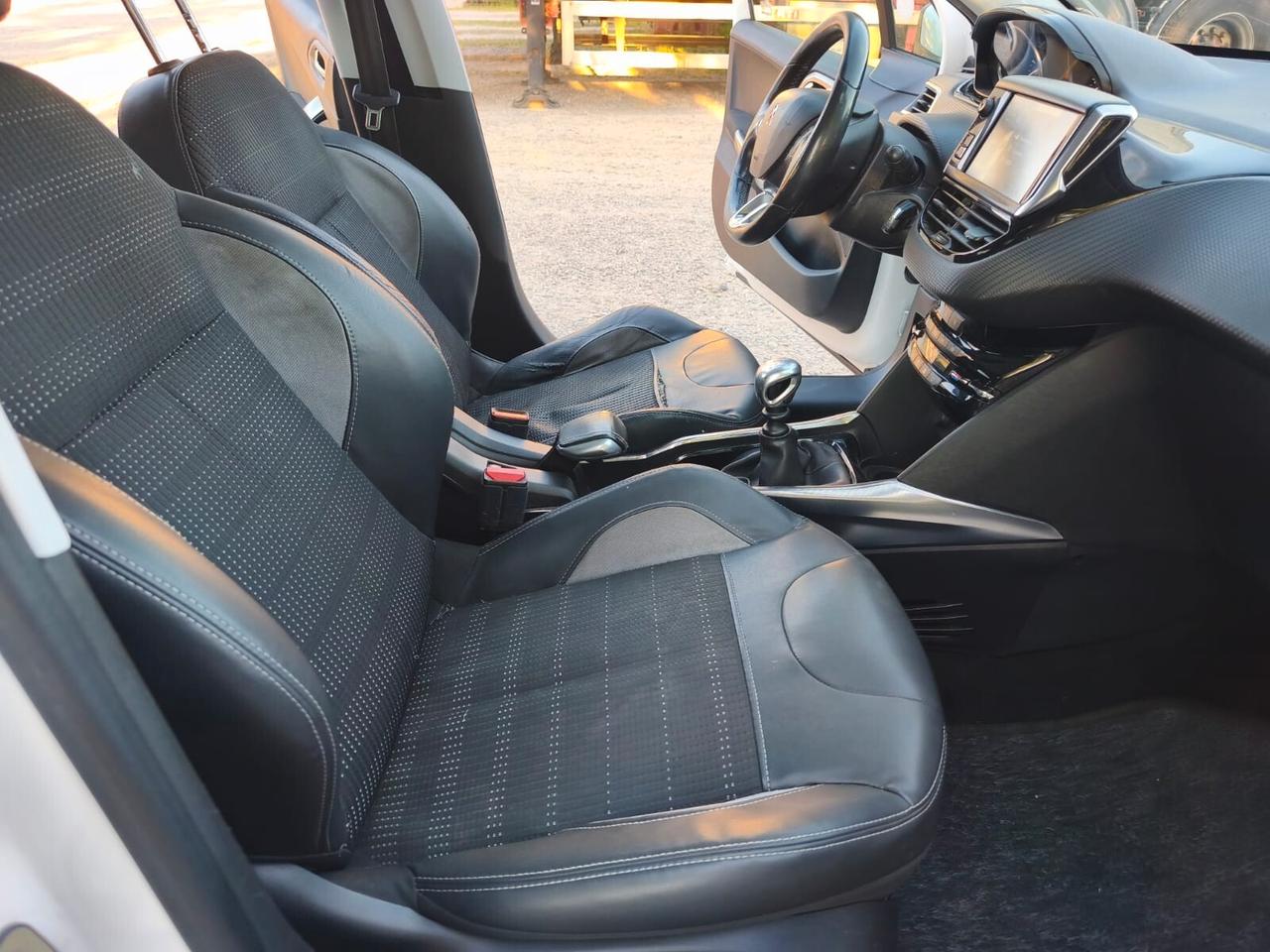 Peugeot 2008 2014---1.6 Diesel