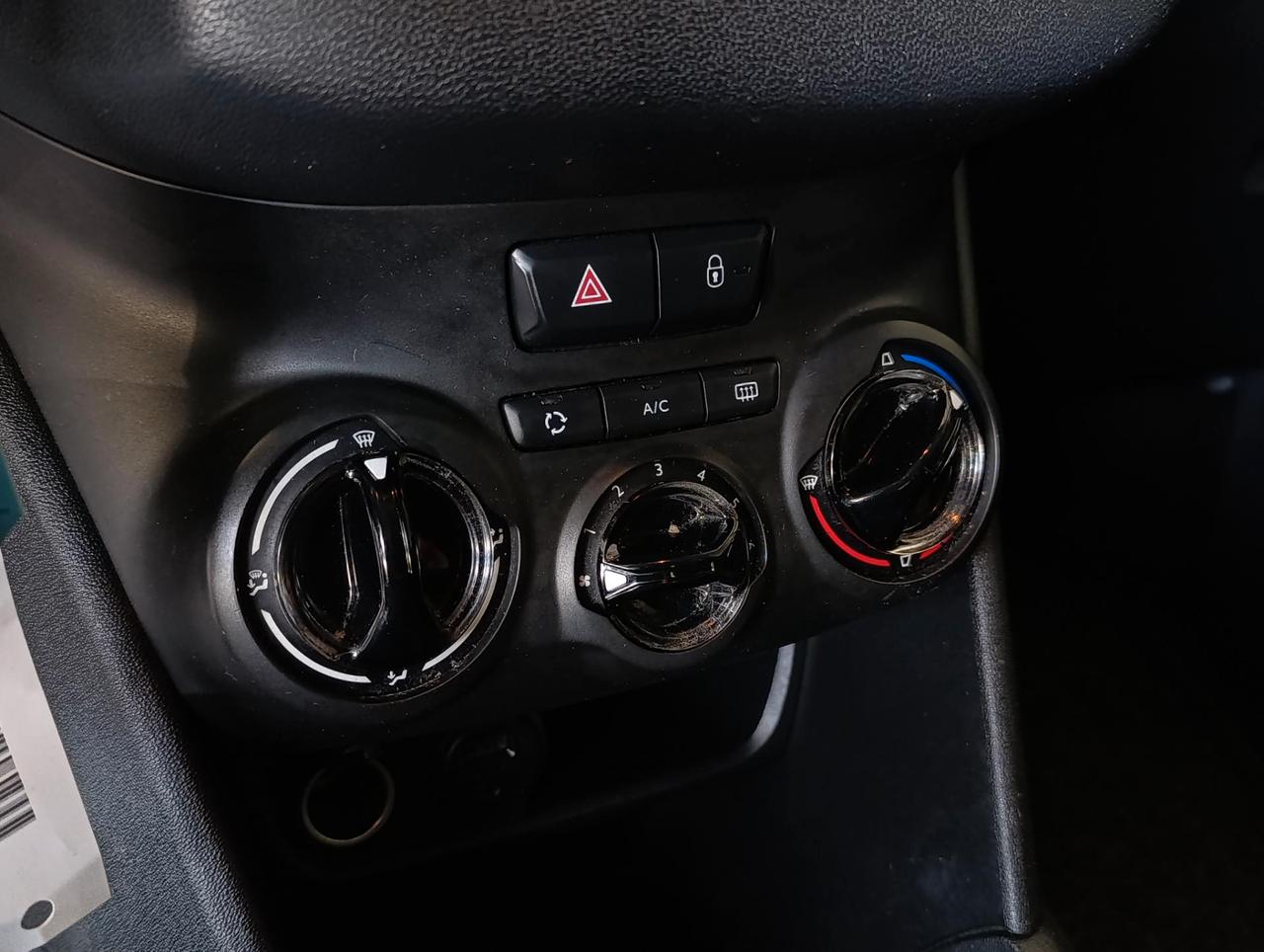 Peugeot 208 5 Porte 208 5p 1.2 puretech Active 82cv