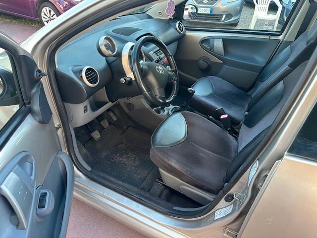 Toyota Aygo 1.0 12V VVT-i 5 porte, BELLISSIMA OK NEOPATENTATI!!