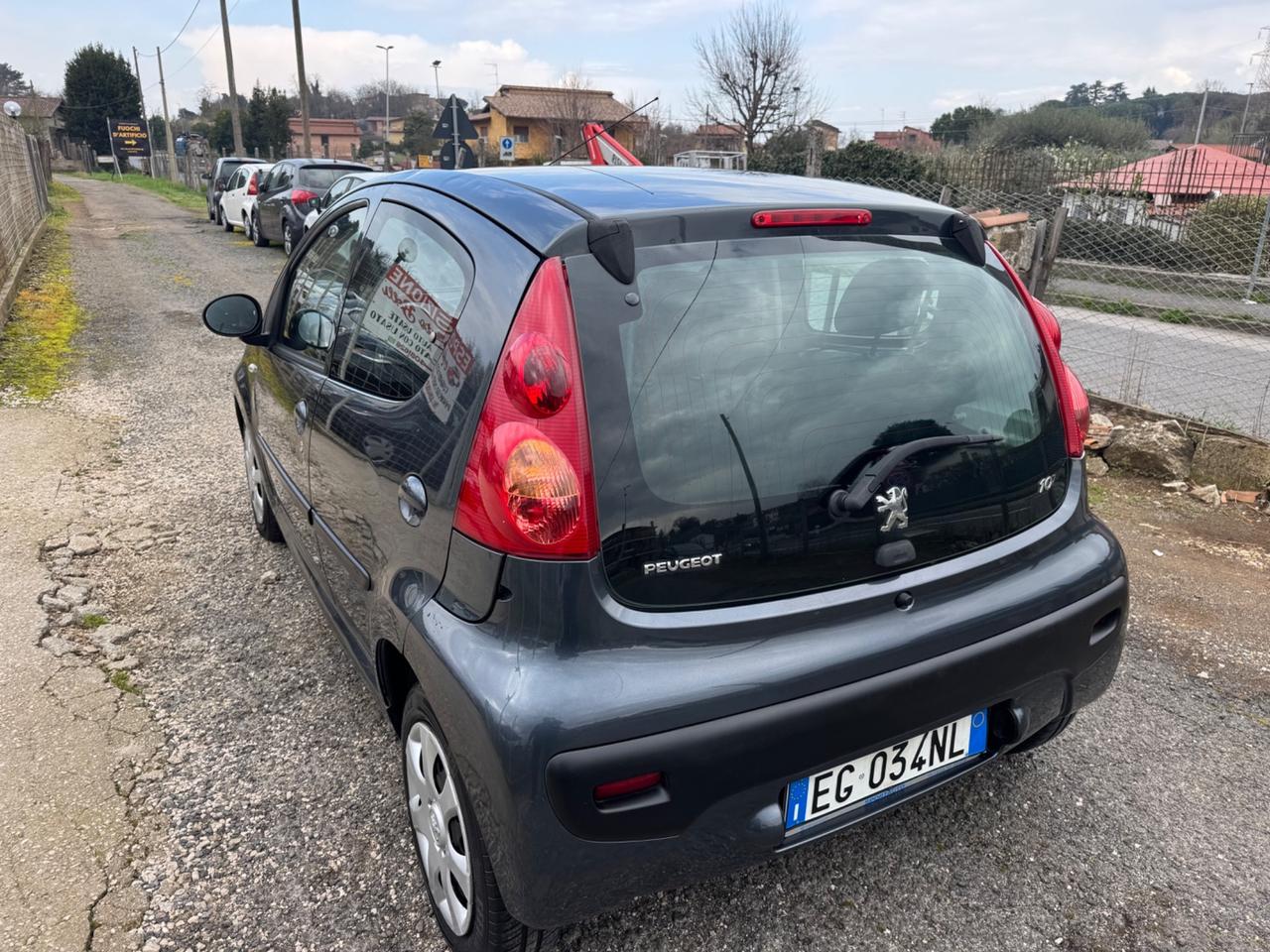 Peugeot 107 1.0 68CV 5p. Sweet Years 2Tronic NEOPATENTATI