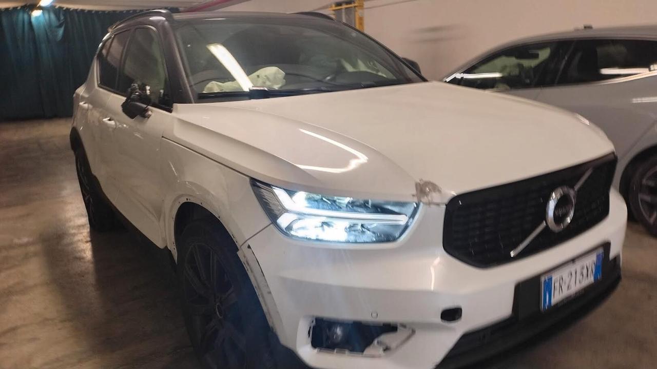 Volvo XC40 D4 AWD Geartronic R-design