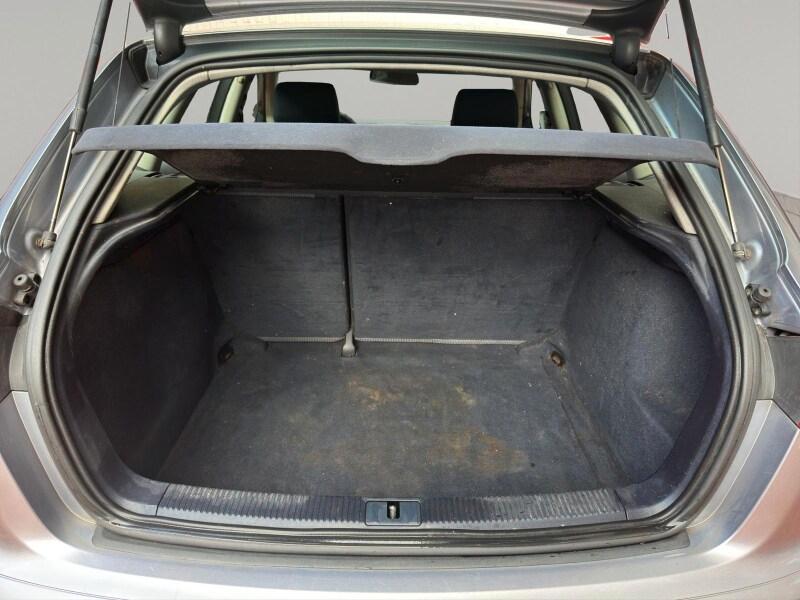 AUDI A3 2ª serie A3 SPB 1.6 16V FSI Attraction