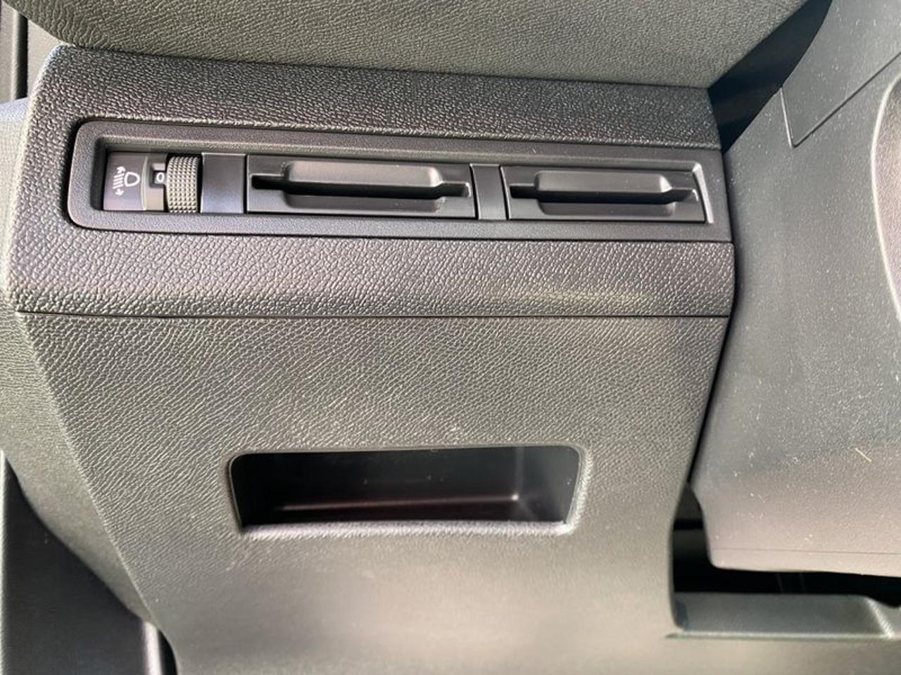 Peugeot 3008 BlueHDi 130 S&S NAVI-APP-RETROCAMERA