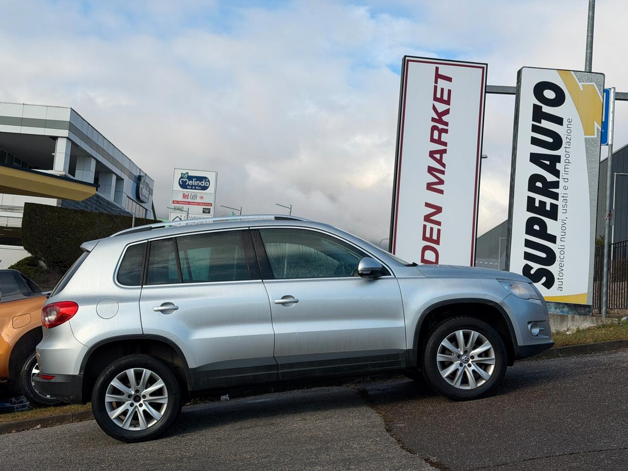 Volkswagen Tiguan 2.0 TDI DPF 4MOTION tiptronic Track & Field
