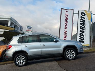 Volkswagen Tiguan 2.0 TDI DPF 4MOTION tiptronic Track & Field