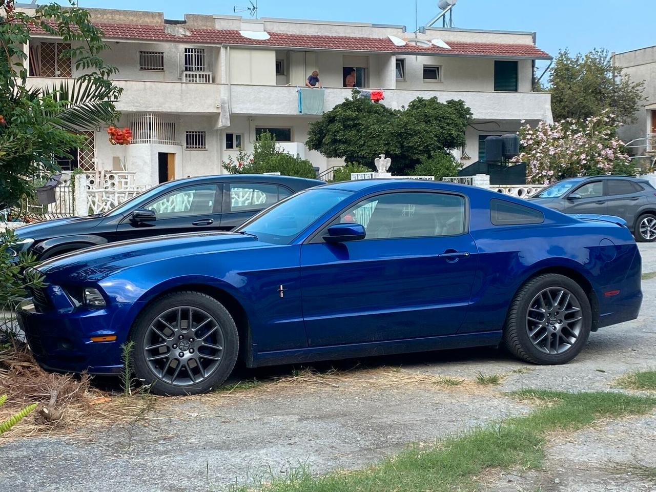 Mustang Mustang 3.7 -2013 70.000 KM