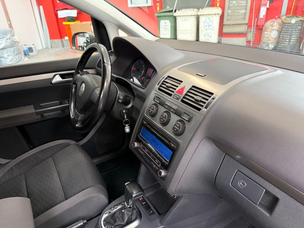 Touran 1.9 TDI 105CV DPF DSG SPORTLINE 7 posti