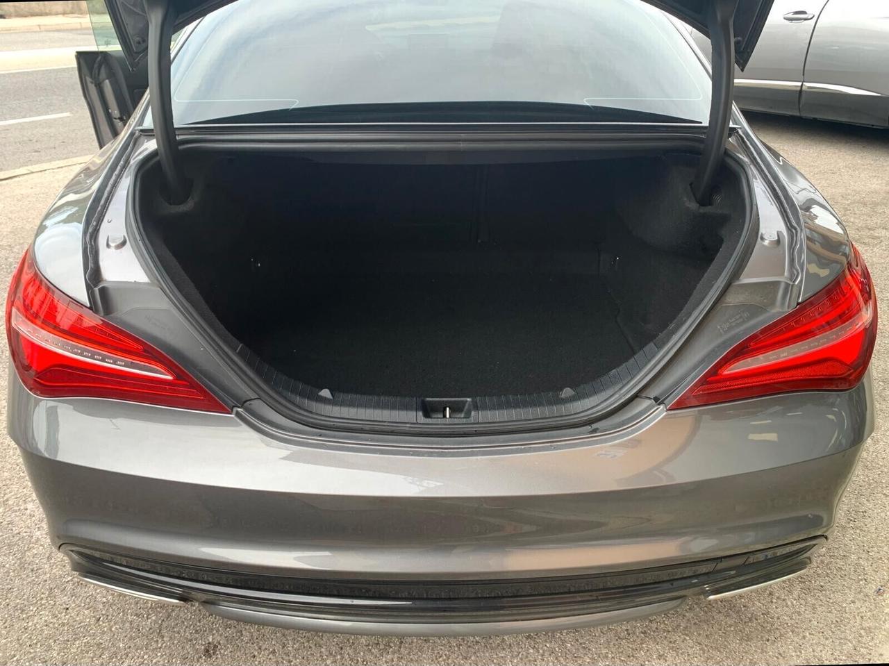 Mercedes-benz CLA 200d Premium AMG Pack Neopat.