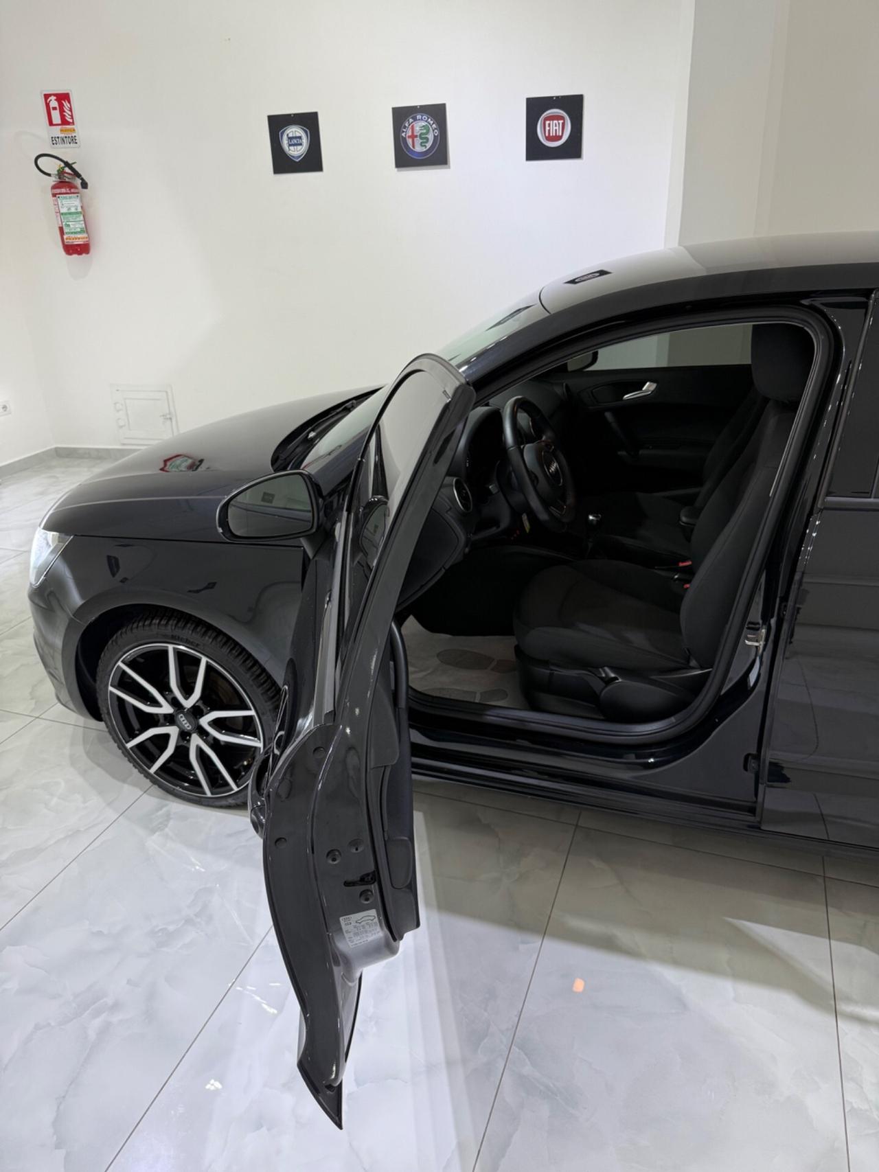 Audi A1 SPB 1.2 TFSI TOTAL BLACK