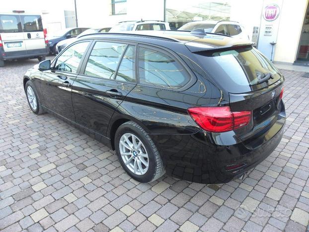 BMW 318 i Touring Business Advantage aut.