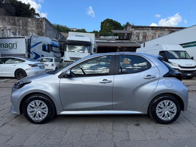 TOYOTA Yaris 1.5 Hybrid 5 porte Business