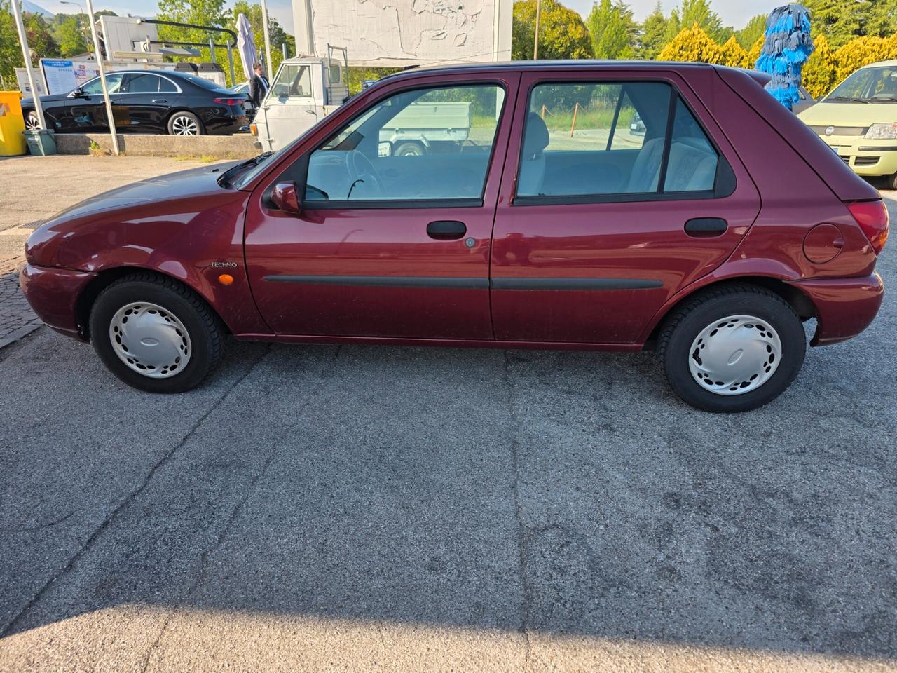 Ford Fiesta 1.2i 16V cat 5 porte Ghia con 150.000km Unicoproprietario