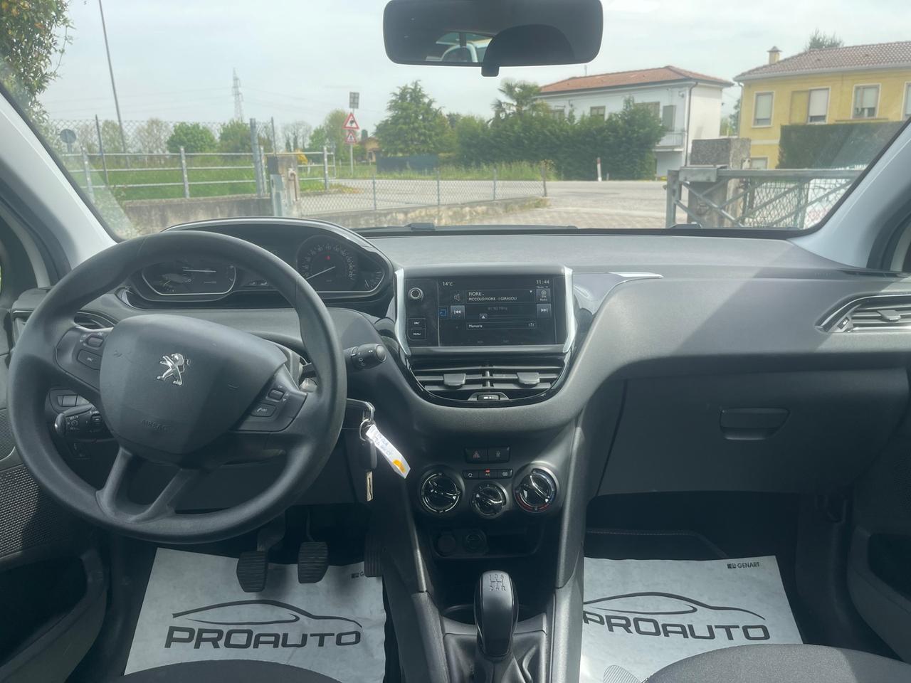 Peugeot 208 PureTech 82 5 porte Allure