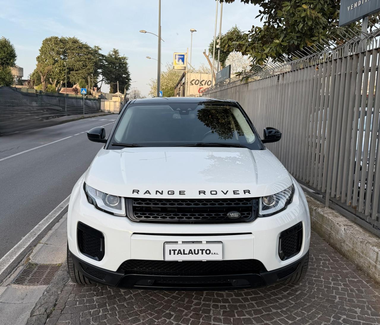 Land Rover Range Evoque 2.0 TD4 150 CV 5p. Pure