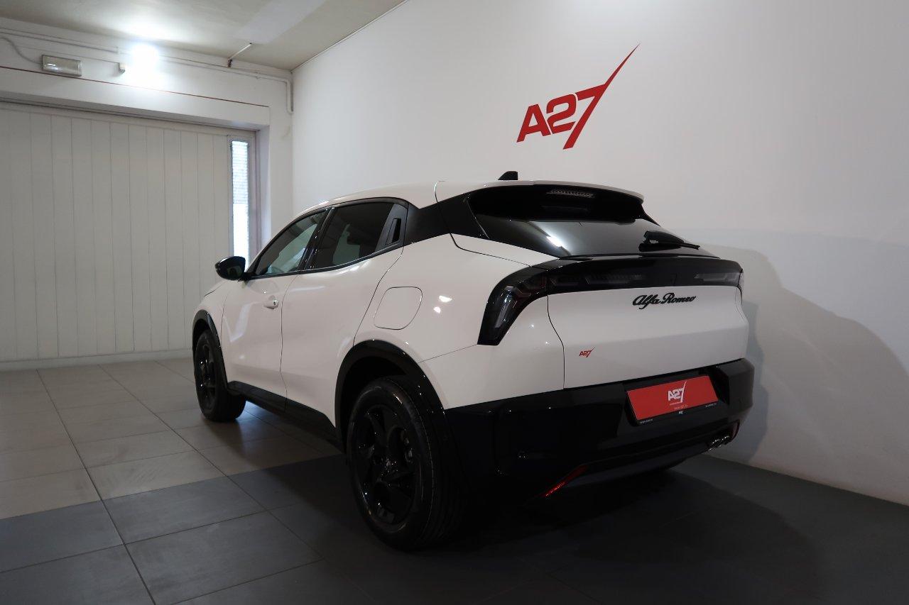 Alfa Romeo Junior 1.2 ibrida Ti 145cv edct6