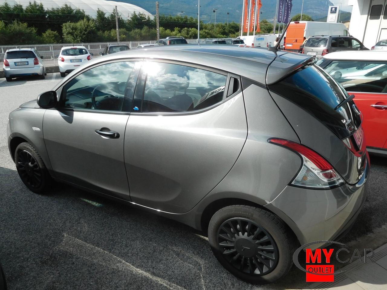 Lancia Ypsilon 1.2 69 CV 5 porte S&S Elefantino Blu