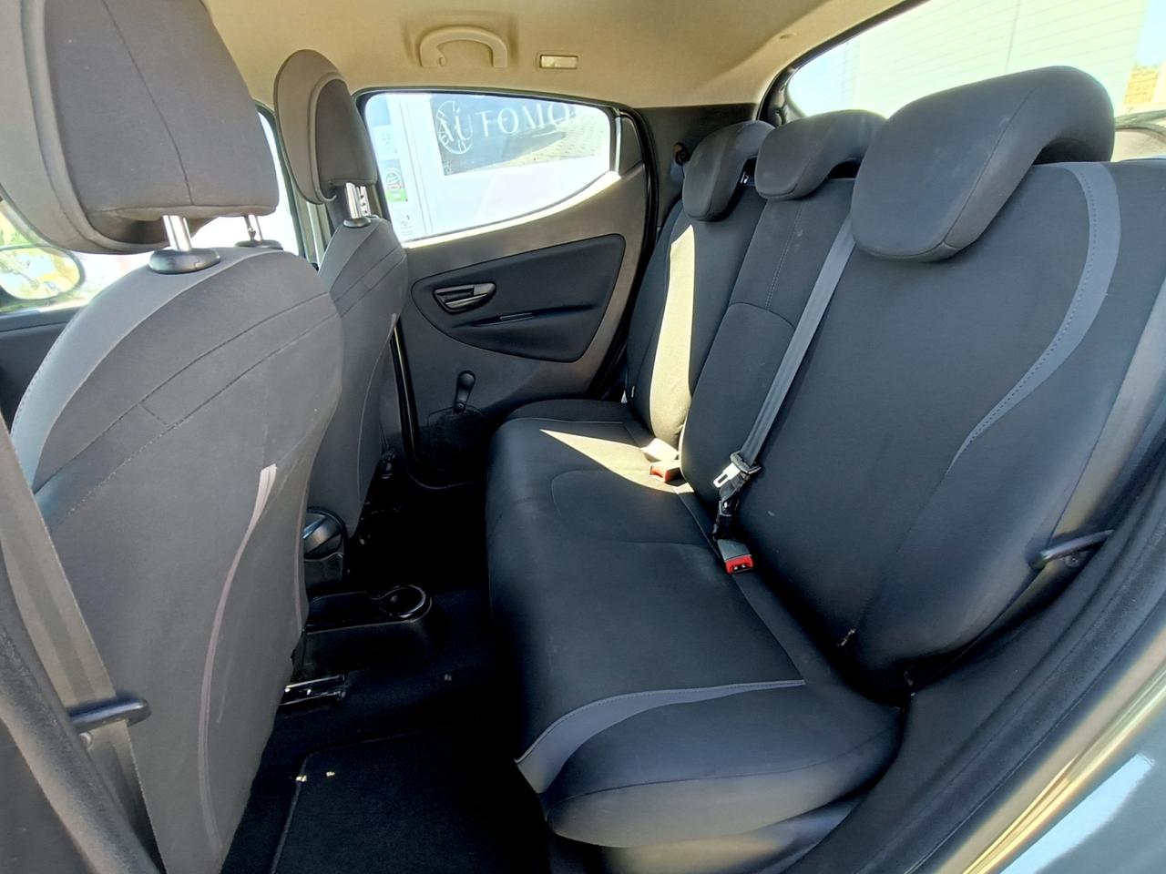 Lancia Ypsilon 1.2 69 CV 5 porte GPL Ecochic Silver - 2015