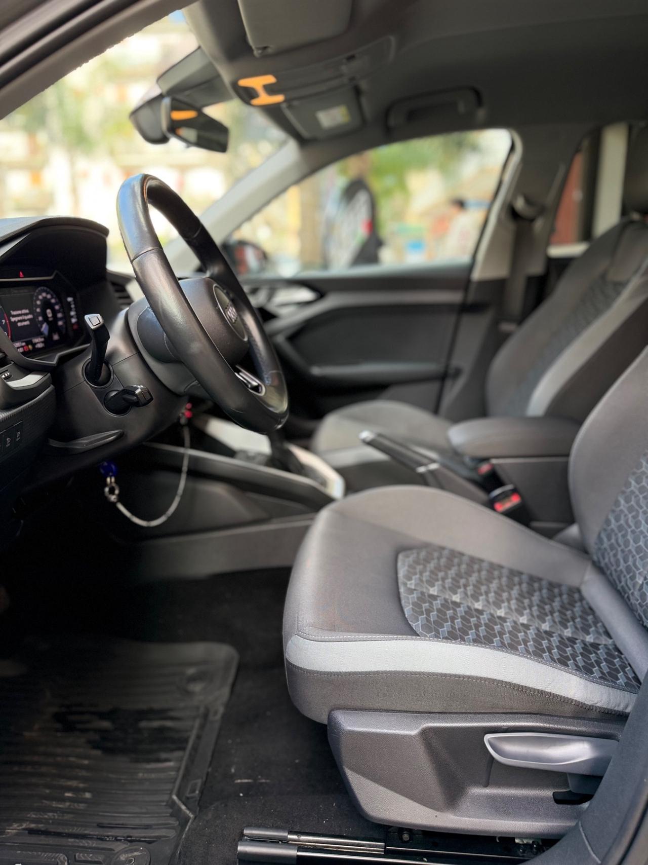 Audi A1 SPB 30 TFSI S tronic line edition